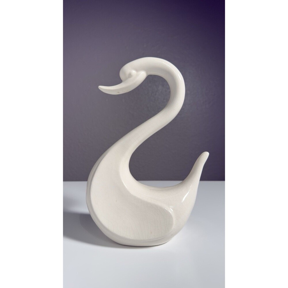 Arnel’s White Swan Decor Figurine Vintage  1986